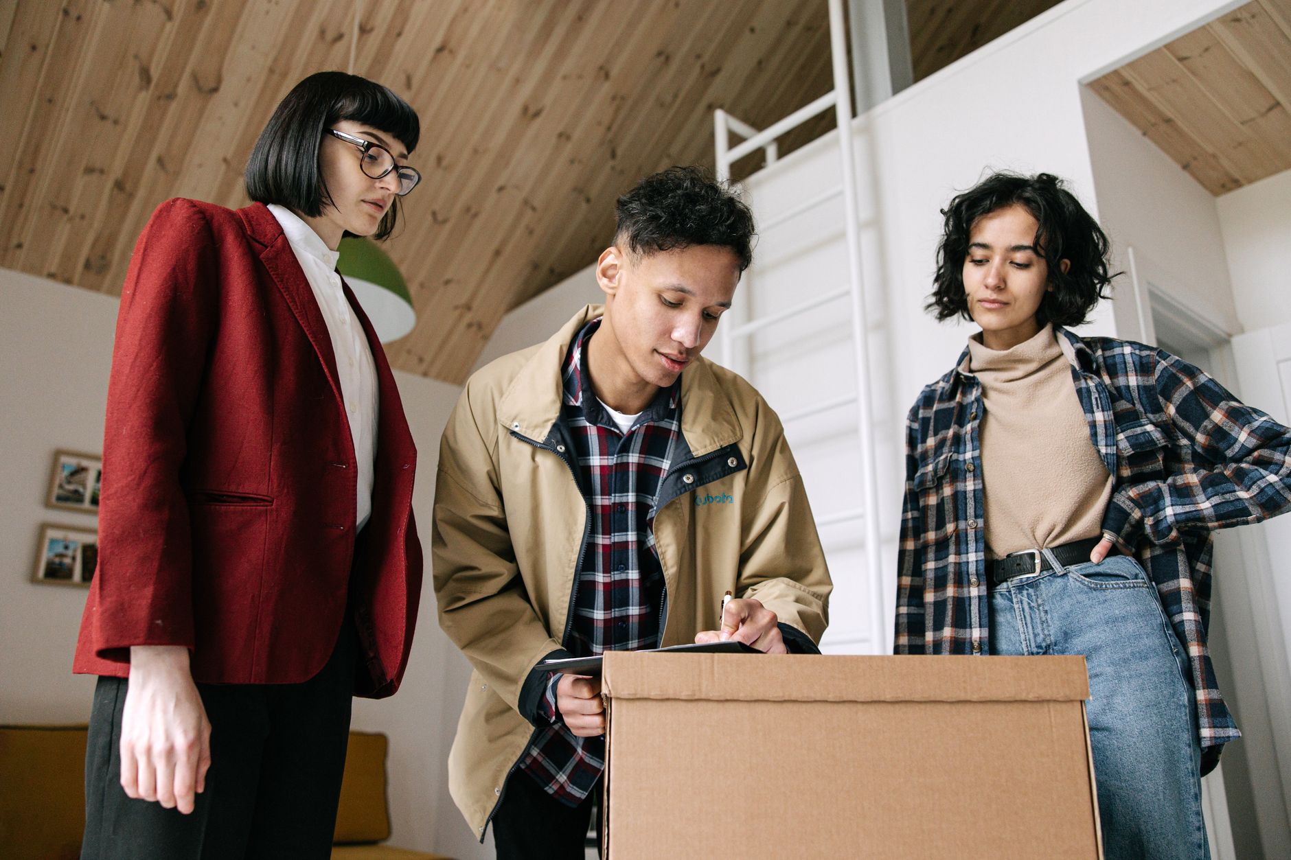 new homeowner signing papers