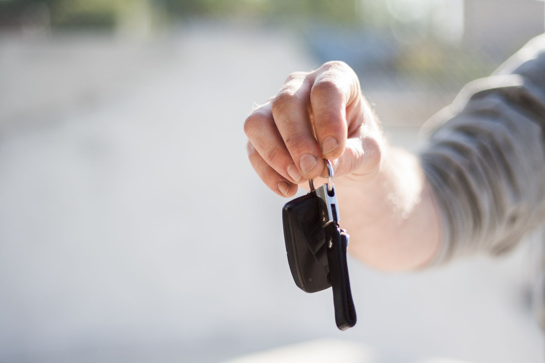 Ohio senior driver holding car keys for discount