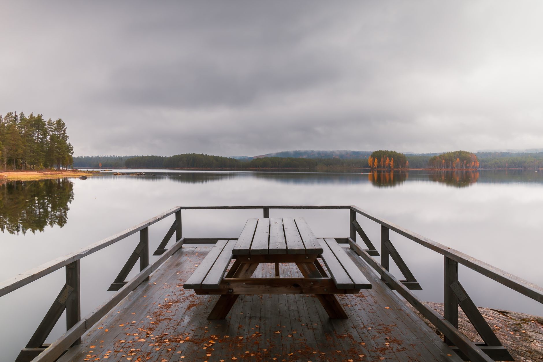 pontoon deck lake leisure