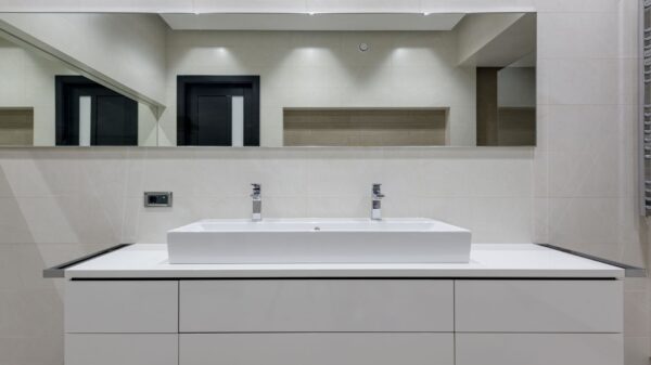 Best bathroom sink: a white sink on a bathroom vanity