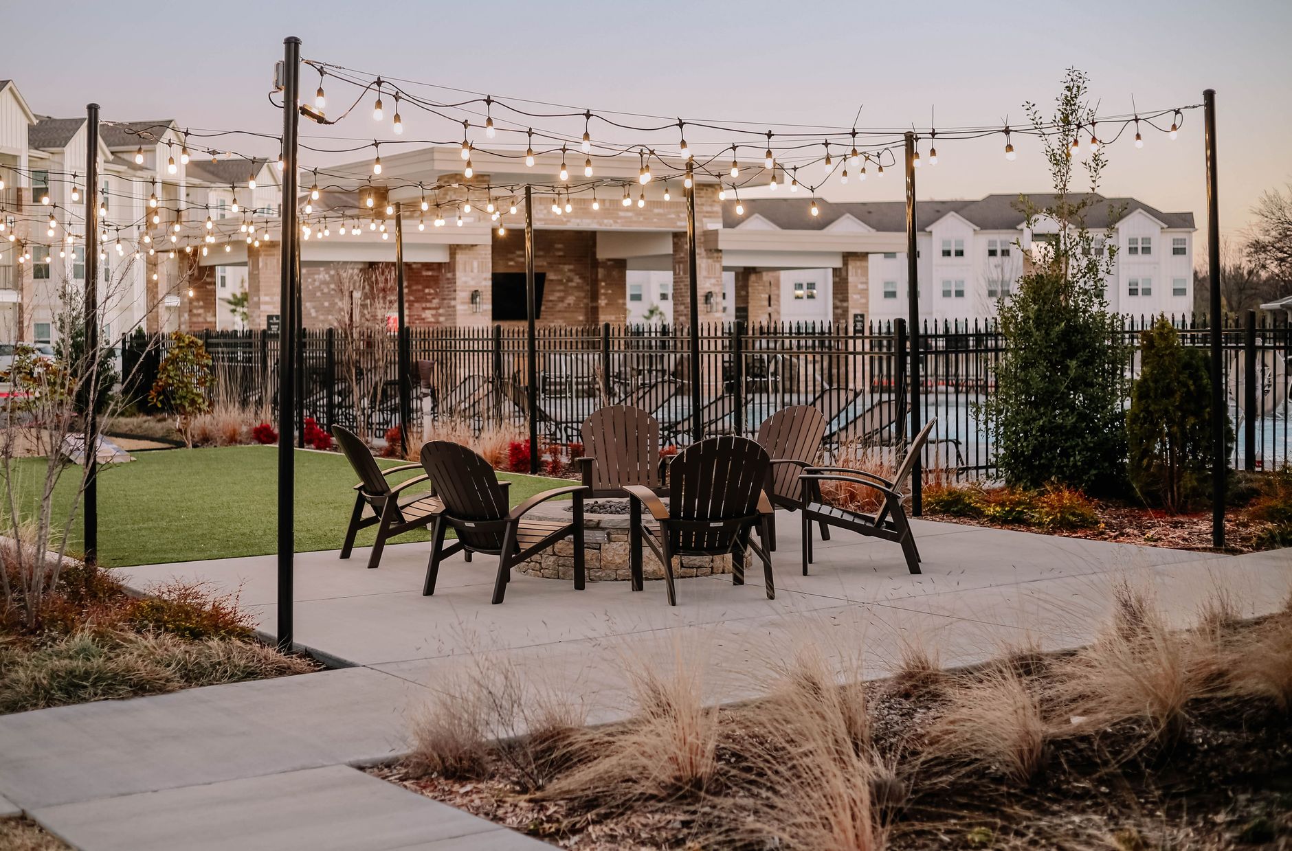Best bug zapper guide: a backyard patio in the evening