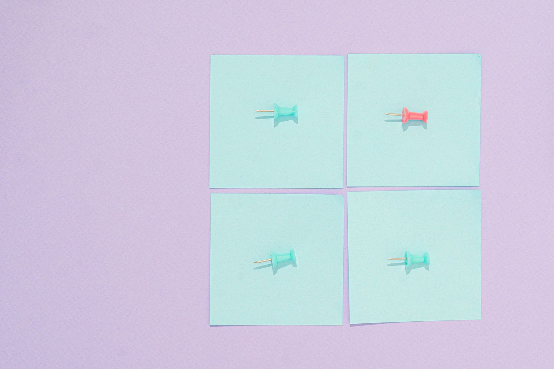 Paper notes held with push pins