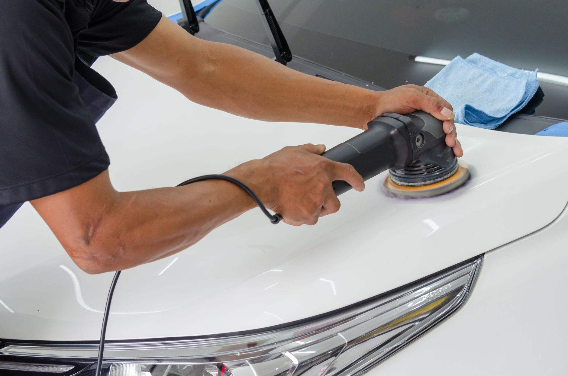 Best car wax: polishing a glossy car finish by hand