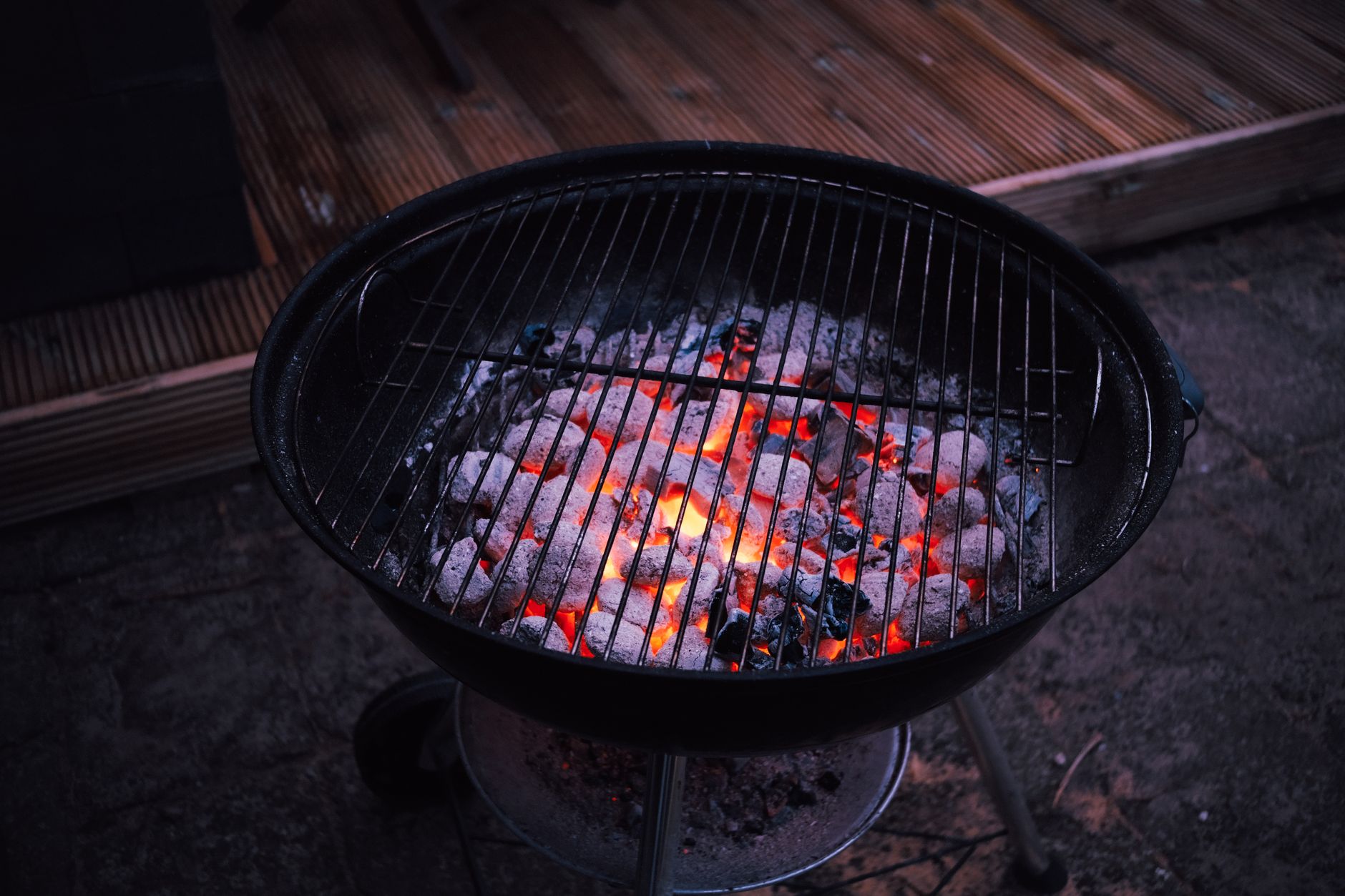 Best charcoal grill: hot coals in a kettle grill