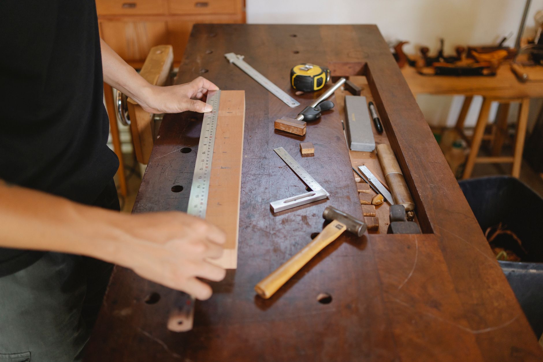 Best clamps: a woodworking bench in a home workshop
