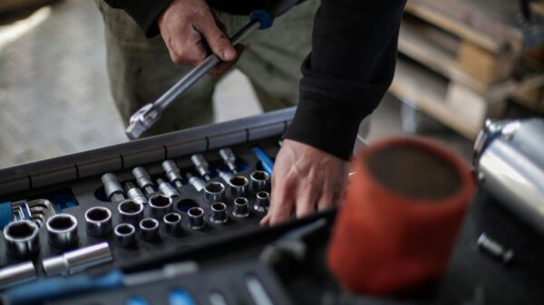 Best die grinder: a mechanic with a socket set