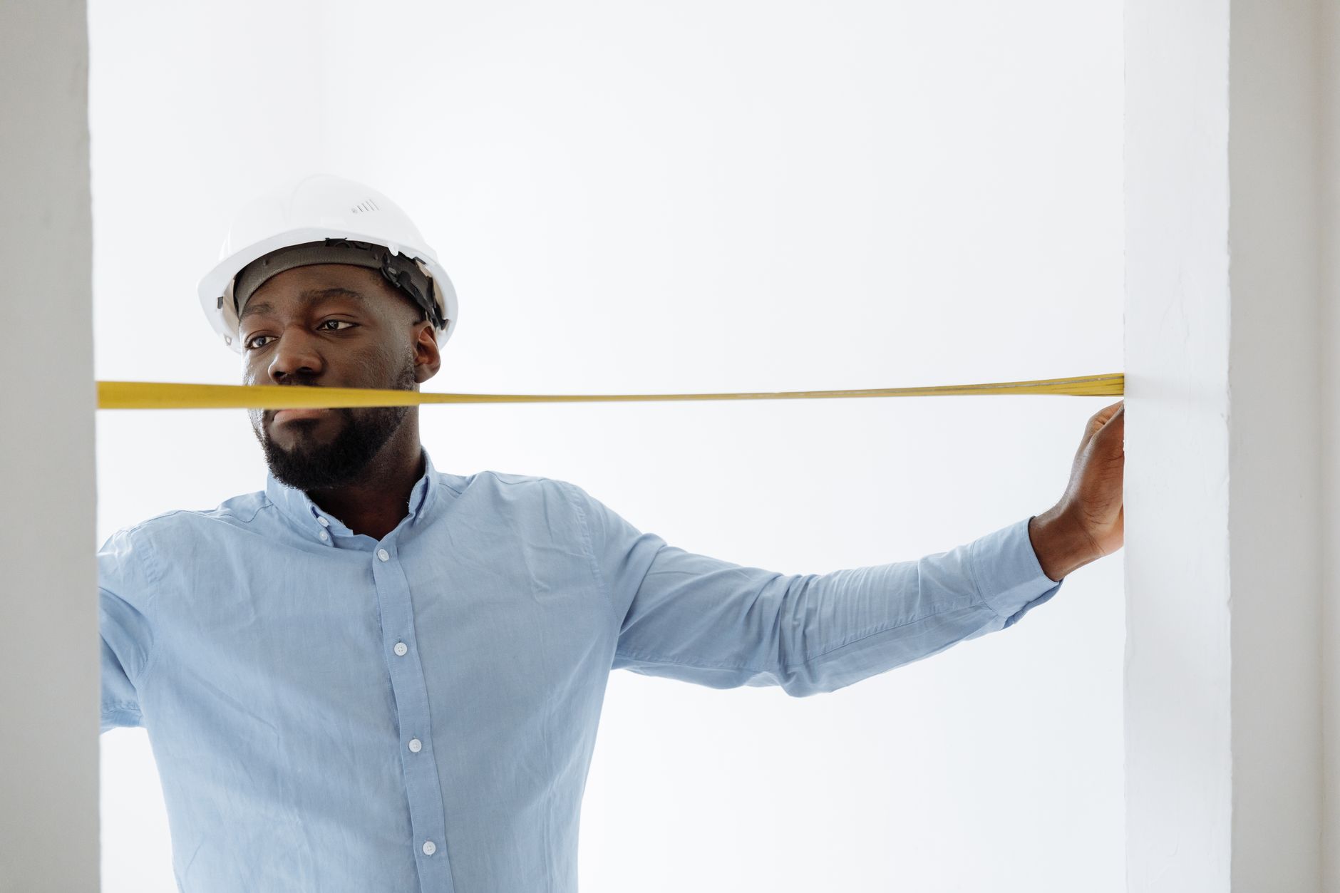 Measuring with a tape measure