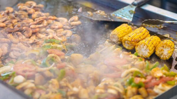 Best griddle seasoning: food cooking on an outdoor flat top griddle
