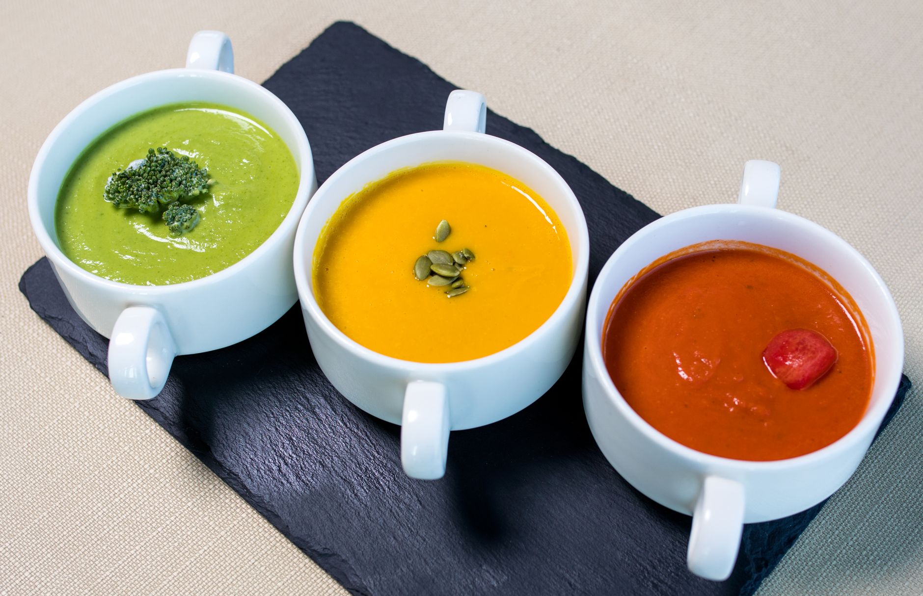 Best hand blender: three bowls of smooth pureed soup