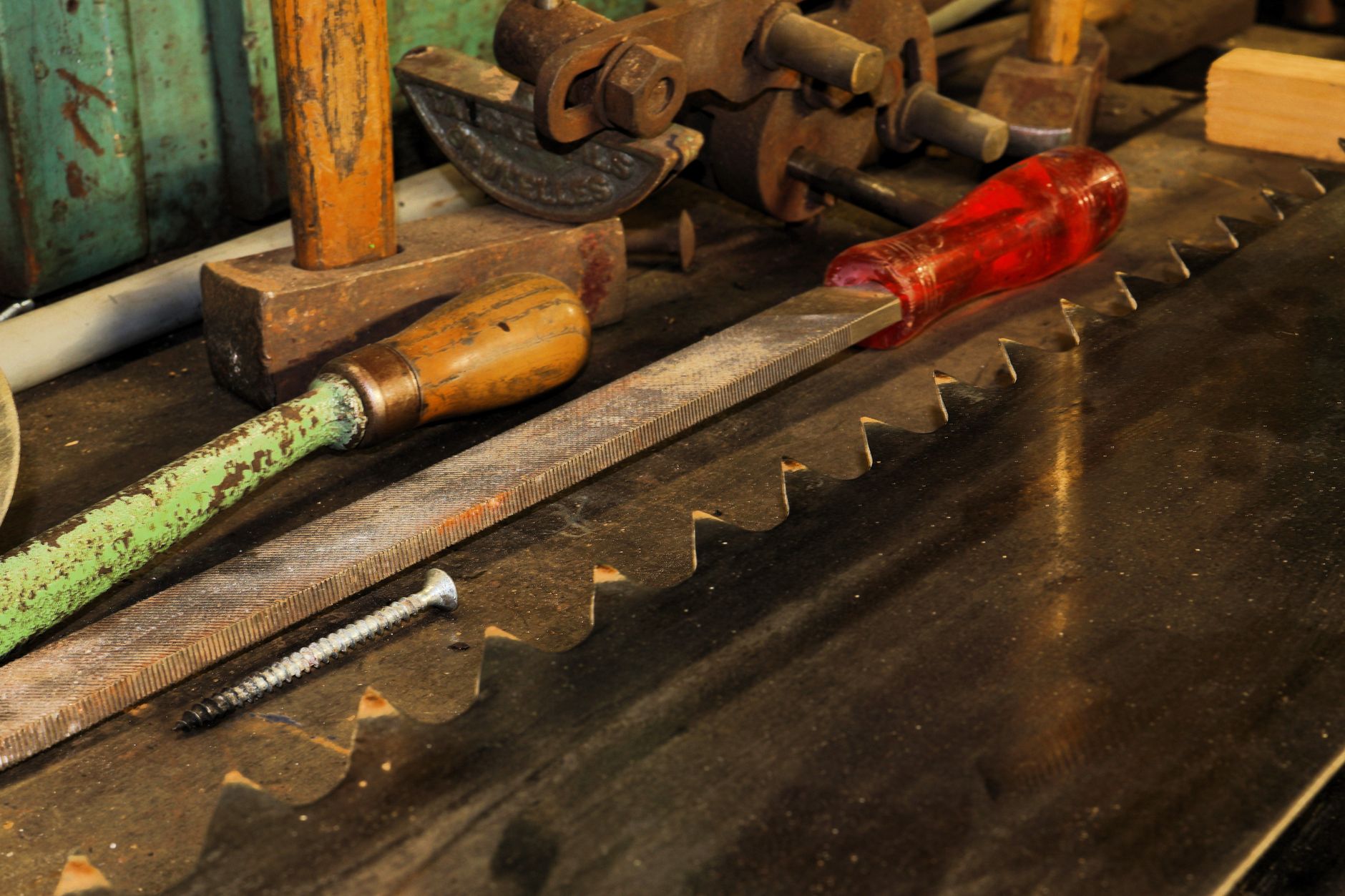 Best heat gun: old hand tools on a workshop bench