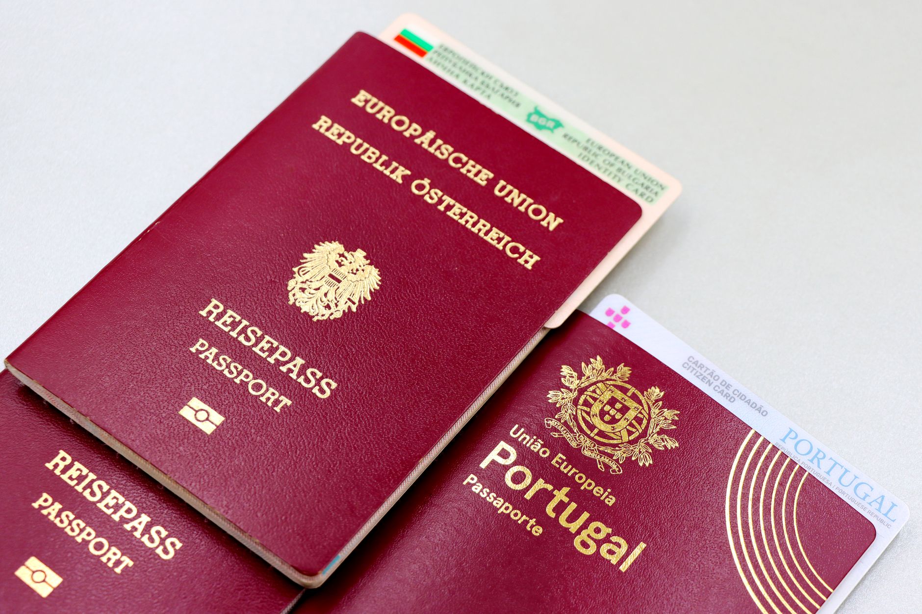 Best fireproof safe for home: passports and an ID card