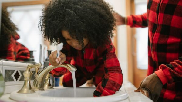 Best kids step stool: a child-friendly bathroom sink area