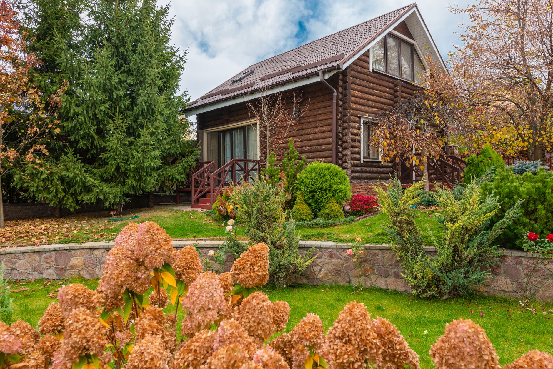 A tidy yard and garden in autumn