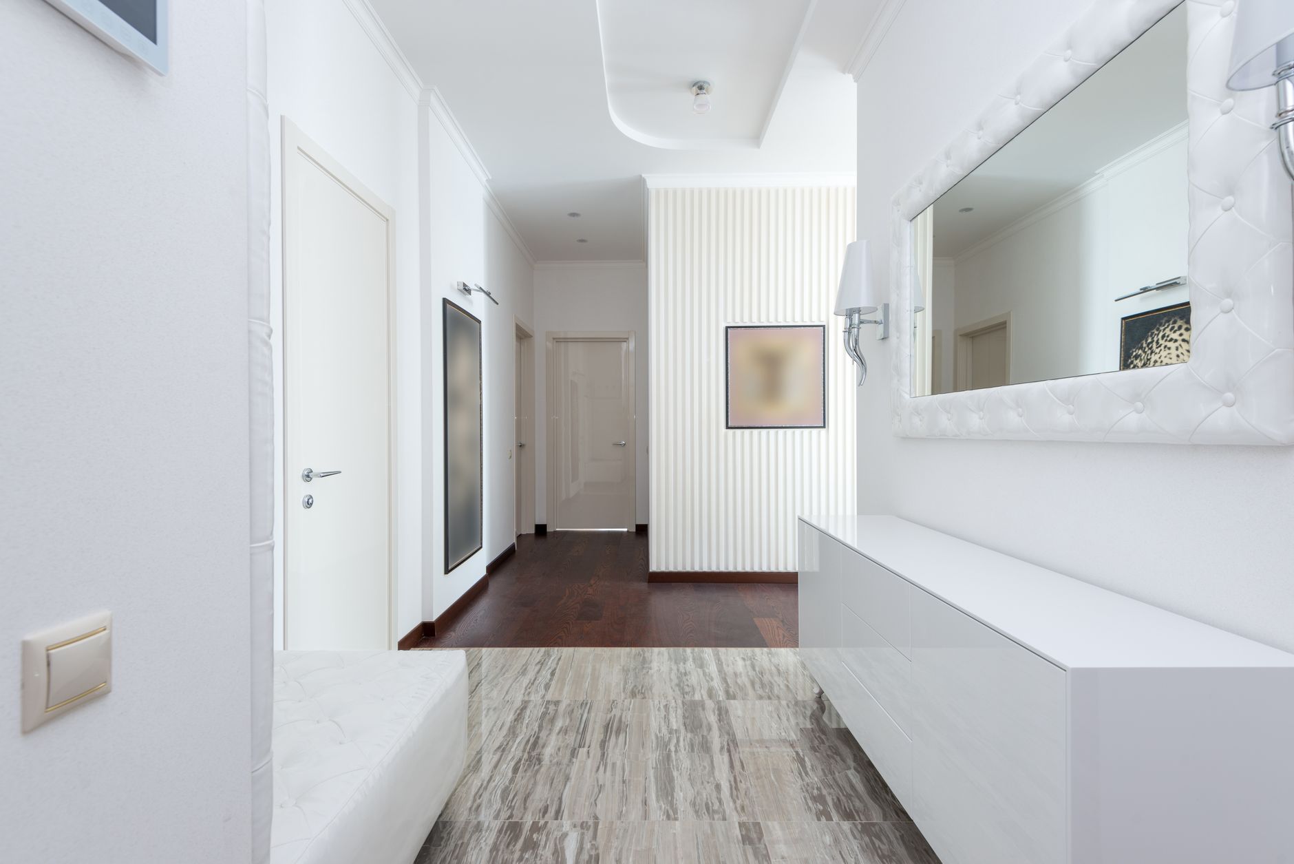 Best mail organizer: a tidy entryway in a home