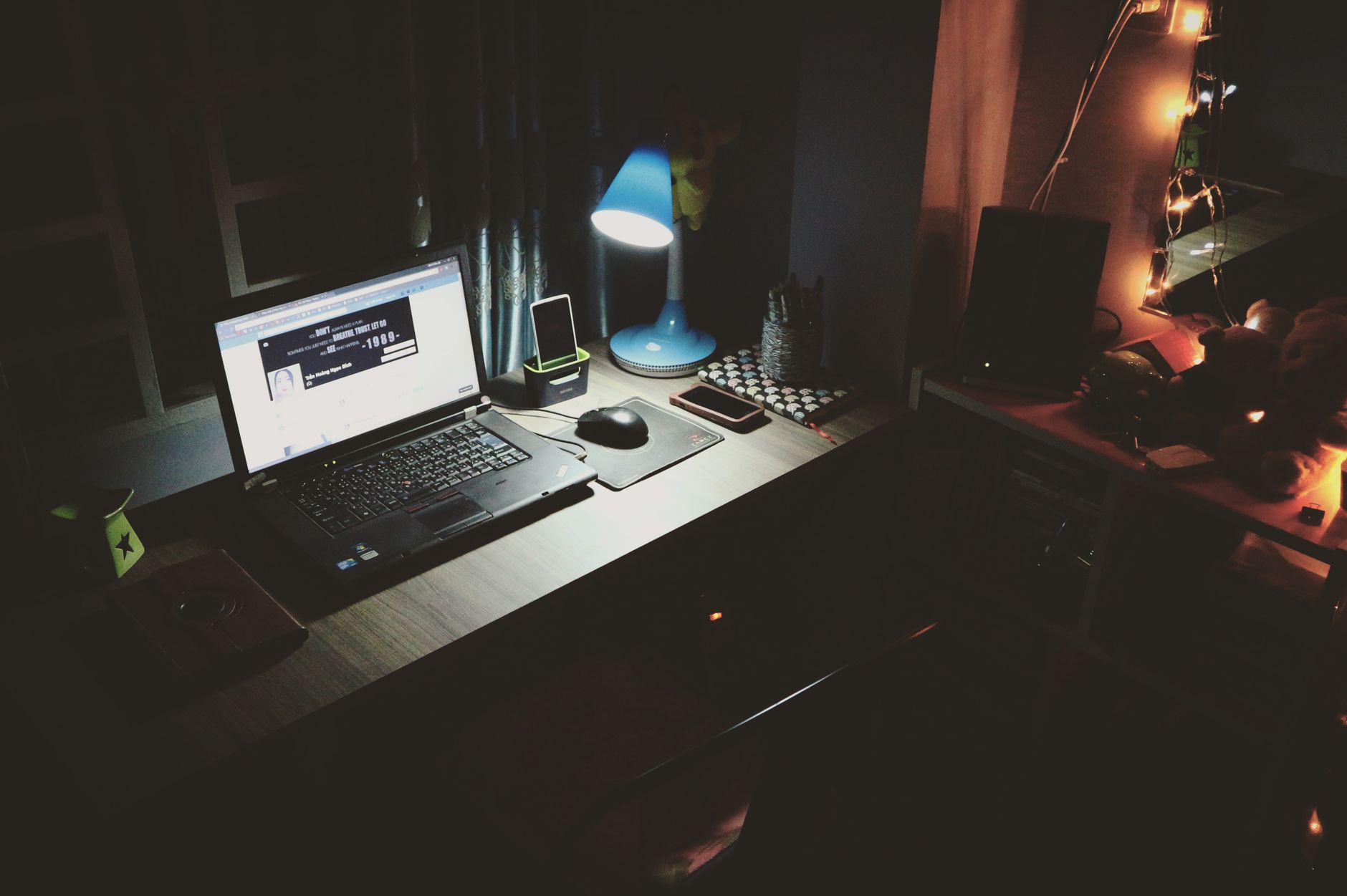 Best monitor light bar: a desk ready for work