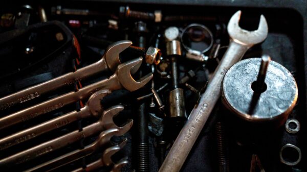 Best socket set: mechanic hand tools in a home garage