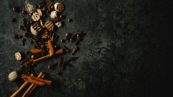 Best spice grinder: whole spices ready for grinding in a home kitchen