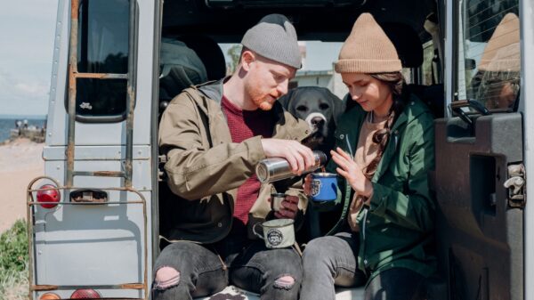 Best travel mug: an insulated coffee mug ready for a drive