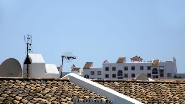 Best tv antenna: a house roof under an open sky
